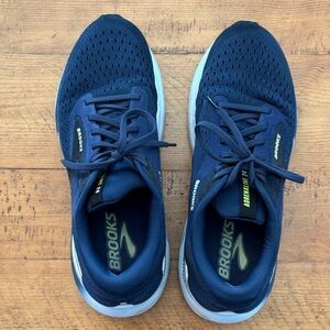 Brooks Adrenaline GTS 24 Sneakers